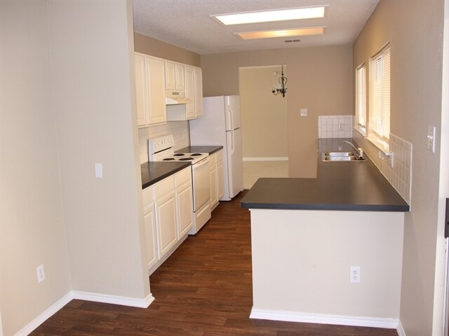 Building Photo - 3352 Chapel Wood Ct