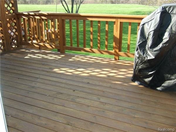 Building Photo - 41776 Independence Dr