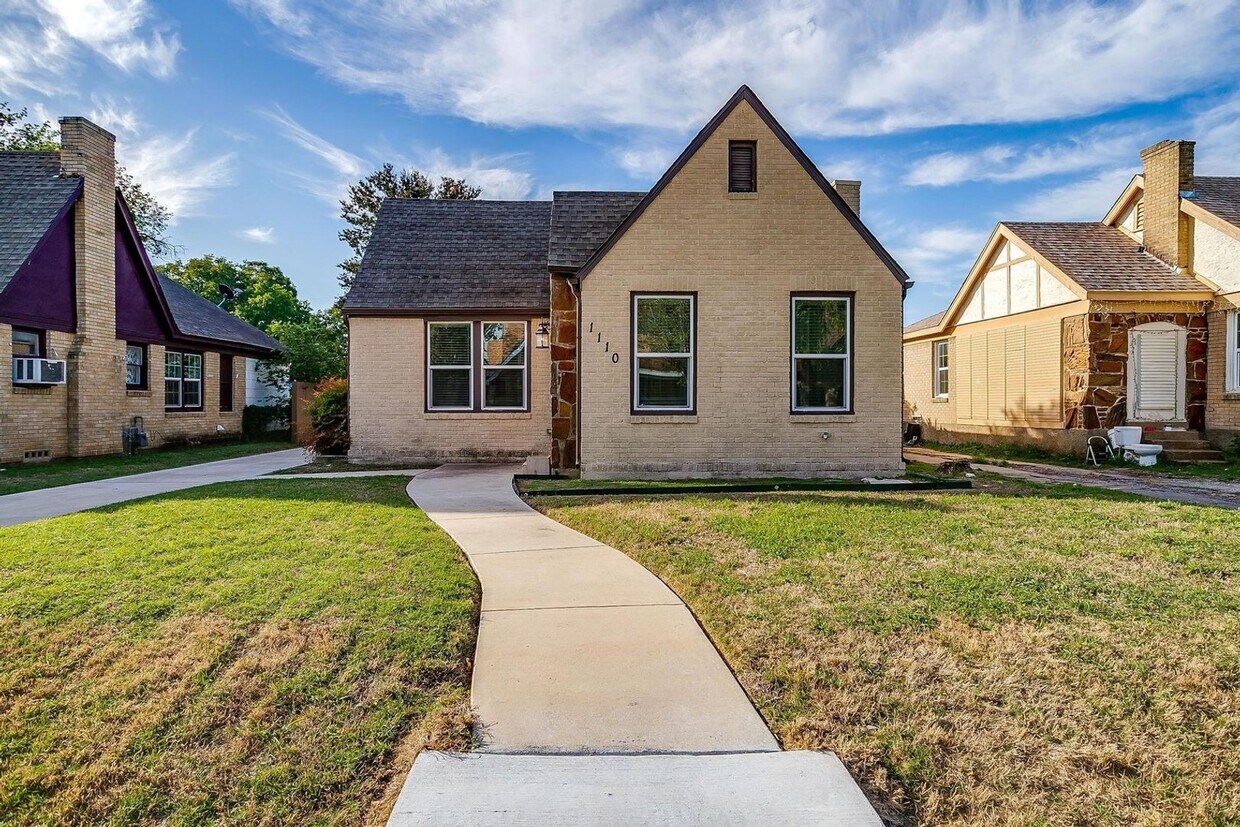 Foto principal - Charming 3BR House in Dallas