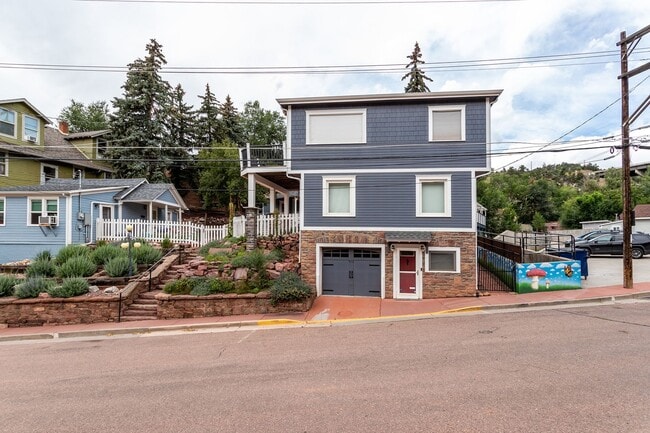 Charming 3-Bed, 2-Bath Home in Manitou Spr... - Charming 3-Bed, 2-Bath Home in Manitou Spr...