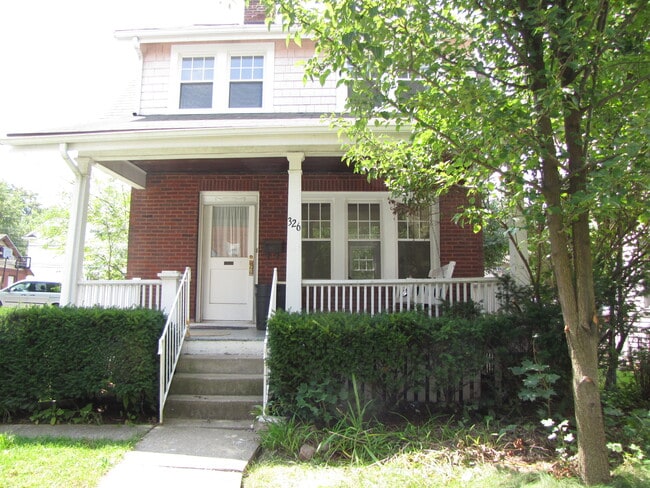 Building Photo - 326 S Burrowes St