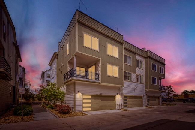 Building Photo - 12153 W 57th Ln