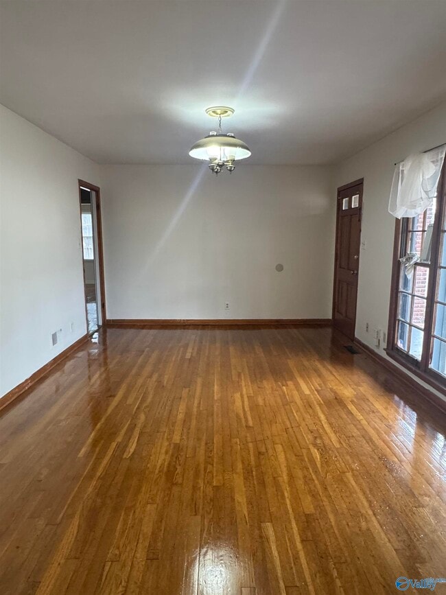 Foto del edificio - 2005 Rosewood Dr NW