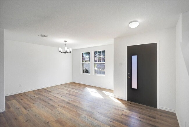 Building Photo - 5 Bedroom, 2.5 baths 2 story home in Wylie, TX