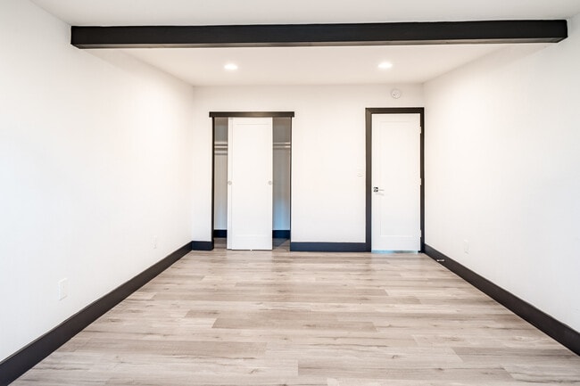 Foto del edificio - 5131 Barstow St