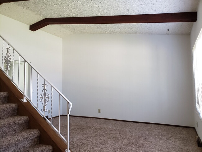 Building Photo - 6844 Sunset Meadow Dr