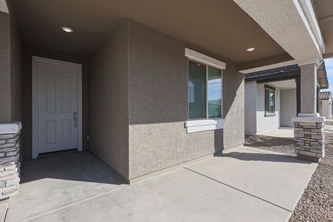Building Photo - NEWLY BUILT HOME IN LAVEEN OFF 202 & DOBBI...