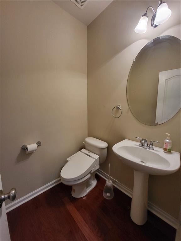 Foto del edificio - 3162 Cedar Glade Ln NE