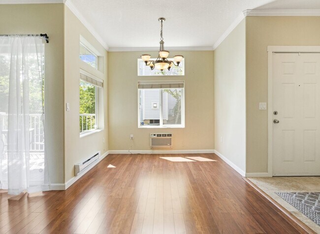 dining area - 14695 SW Beard Rd