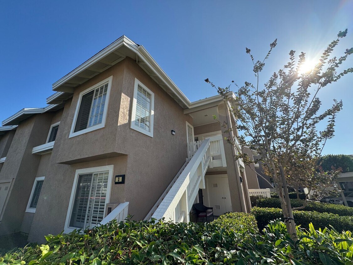 Foto principal - Bright and Airy 2Bd/2Ba Condo w/AC, W/D an...
