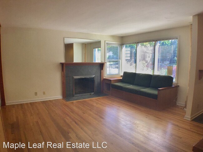 Foto del edificio - 4 br, 2 bath House - 8029 38th Ave NE