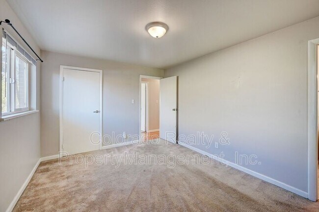 Foto del edificio - 6941 S Ash Cir