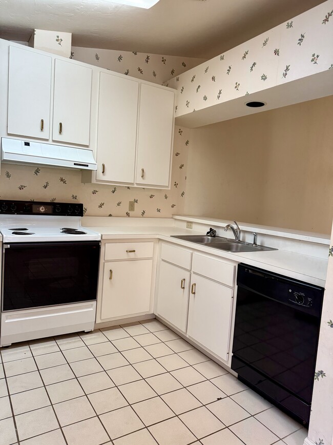 Building Photo - 3709 NW 58th Pl