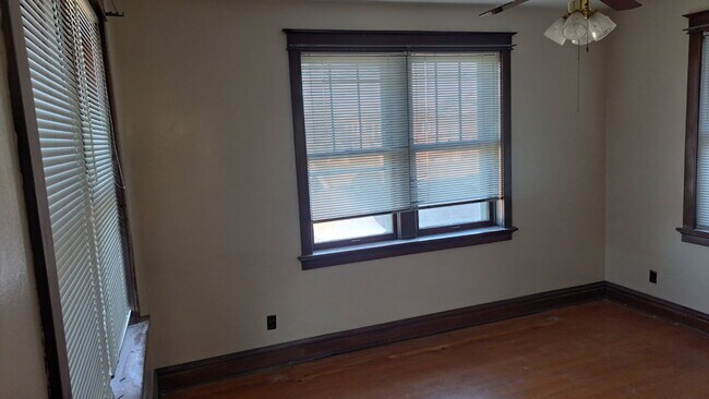 Foto del edificio - 5301 S Broadway