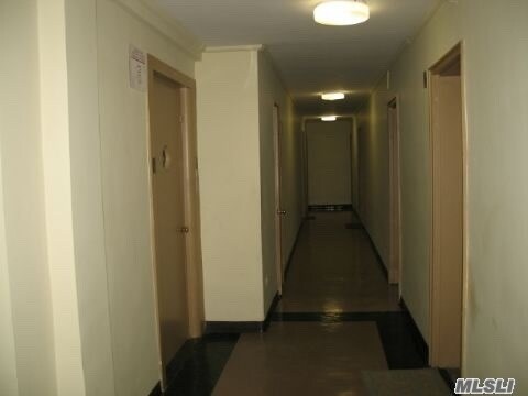 Foto del edificio - 87-20-87175 175th St