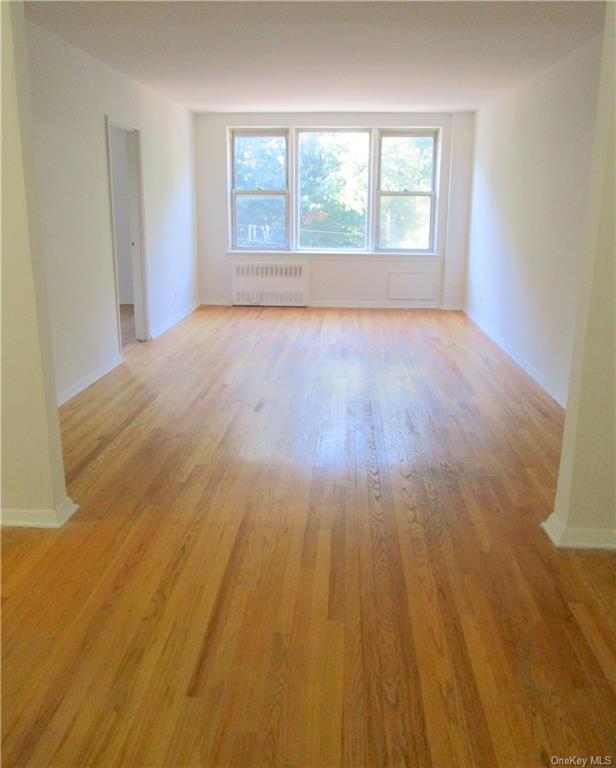 Building Photo - 4320 Van Cortlandt Park E