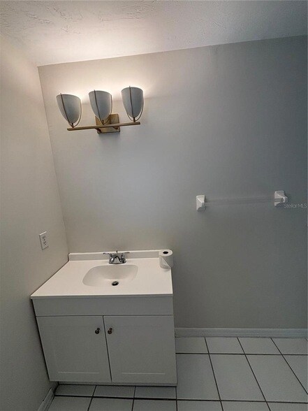 Building Photo - 91 Ryecliffe Dr