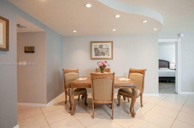 Foto del edificio - 1360 S Ocean Blvd