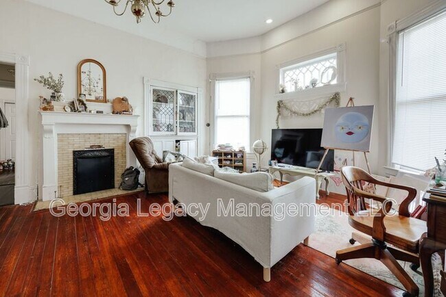 Foto del edificio - 295 Oglethorpe Ave