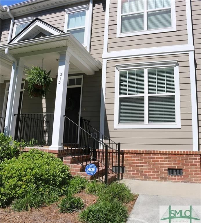 Primary Photo - 213 Lakeview Dr