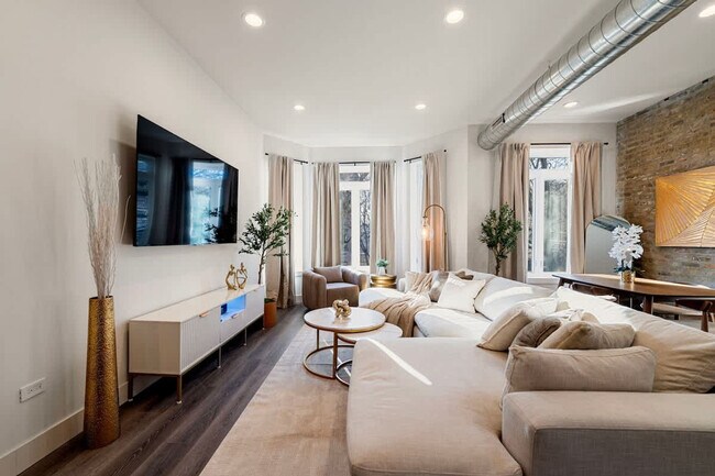 Foto del edificio - 1543 N Claremont Ave