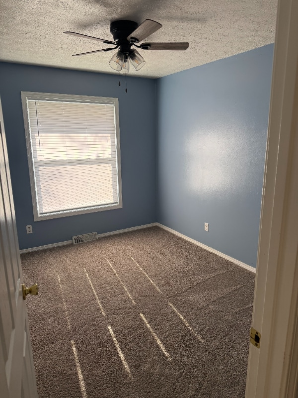 Building Photo - 3017 E Hawkins St