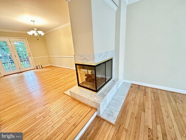 Building Photo - 6304 Crooked Oak Ln