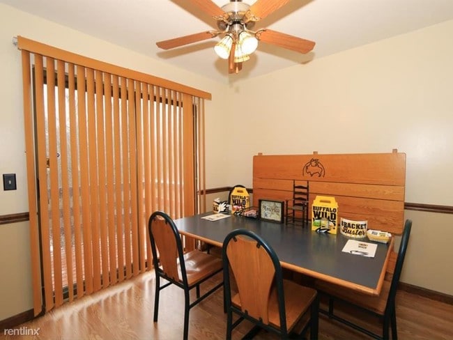 Building Photo - 3 br, 2.5 bath Condo - 2677  Montana Avenue