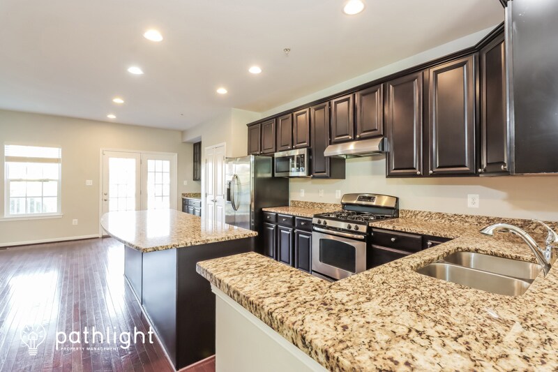 Primary Photo - 3212 Careysbrook Ct
