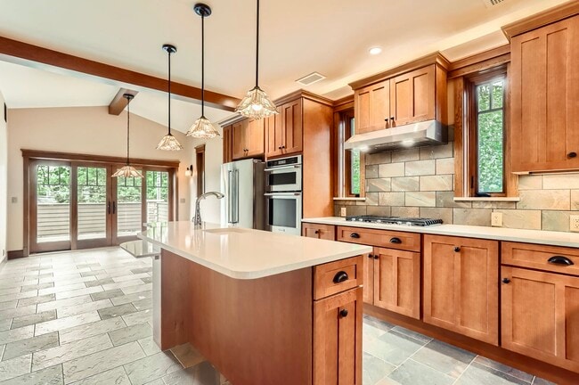 Kitchen, Dining - 3150 4th St