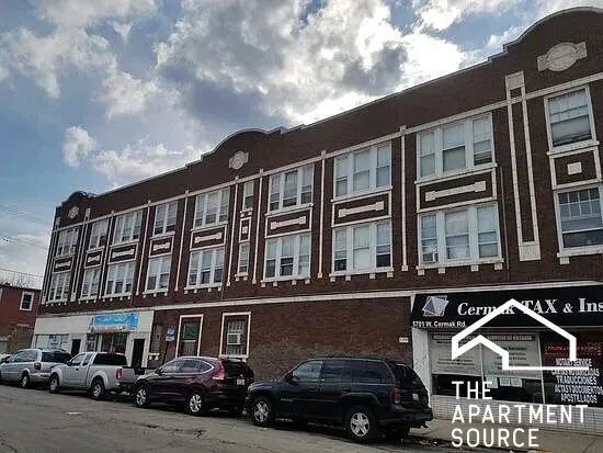 Building Photo - 2206 S 57th Ave