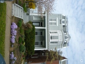 Building Photo - 1513 Porter St