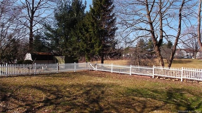 Building Photo - 16 Grace St