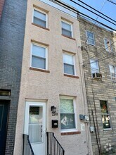 Building Photo - 2241 Tulip St
