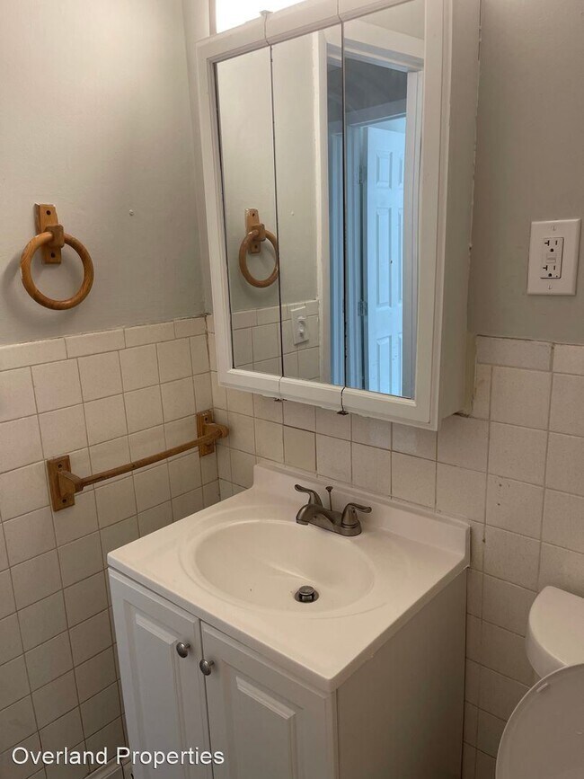 Foto del edificio - 2 br, 1 bath House - 1525 E 365th St