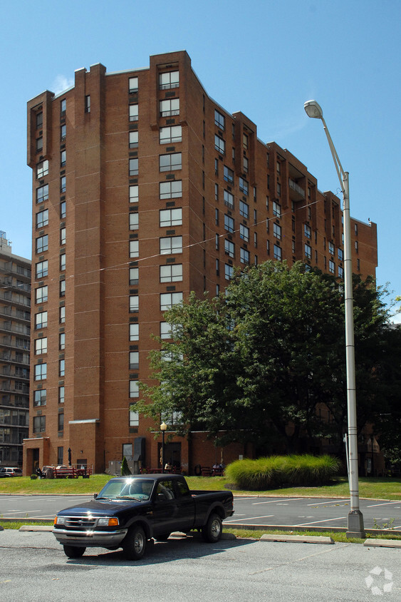 Building Photo - B'nai B'rith Apartments