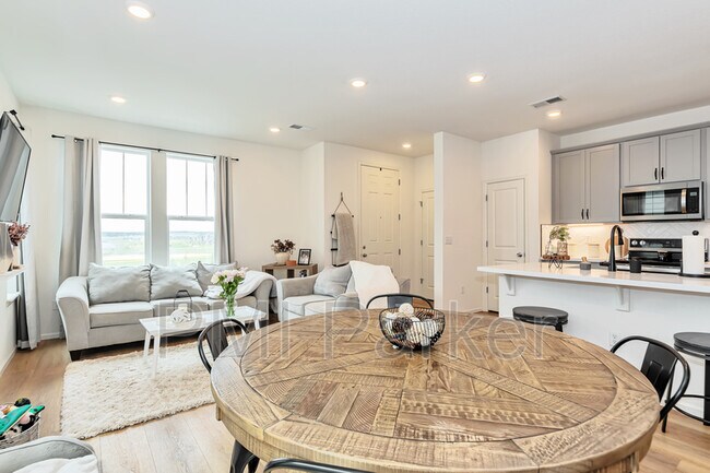 Building Photo - 14078 Rock Daisy Trl