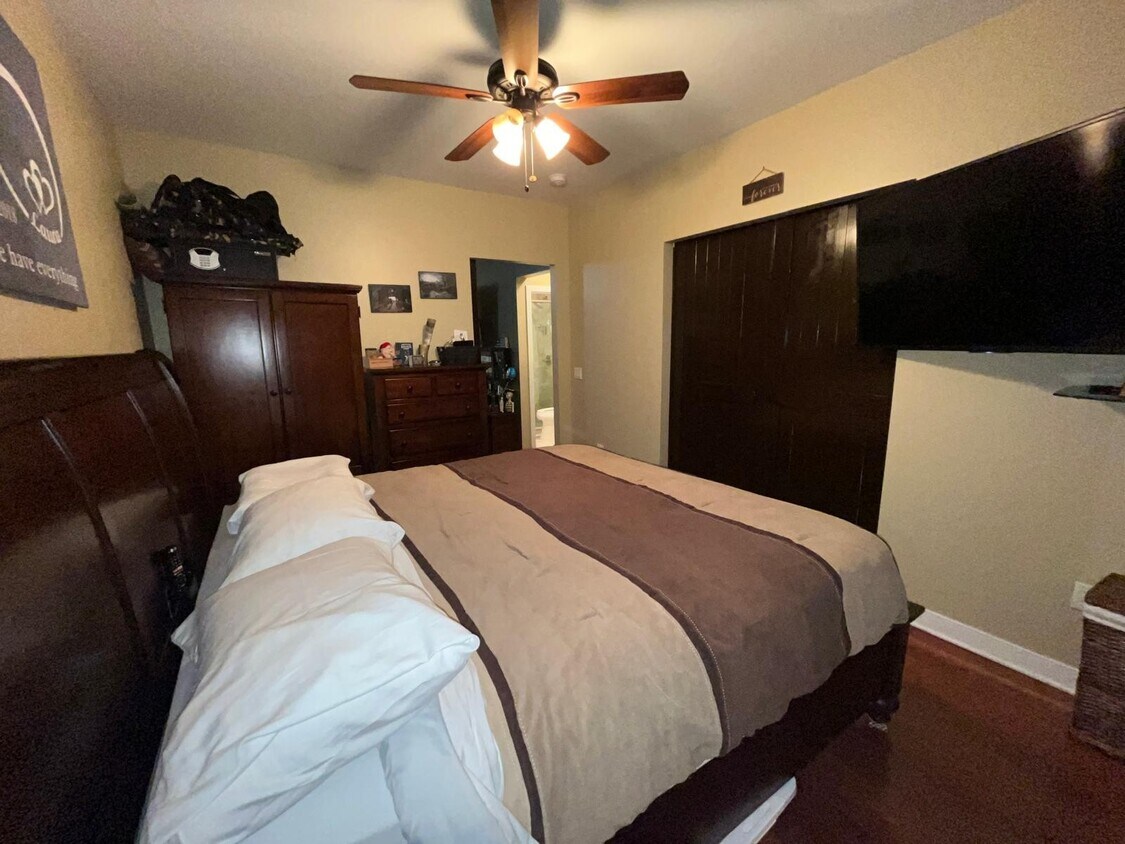 Primary Photo - AMAZING and FURNISHED