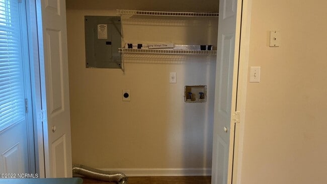 Building Photo - 219 Deer Creek Dr