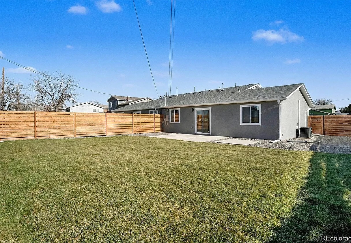 Foto del edificio - 7711 Kenwood St