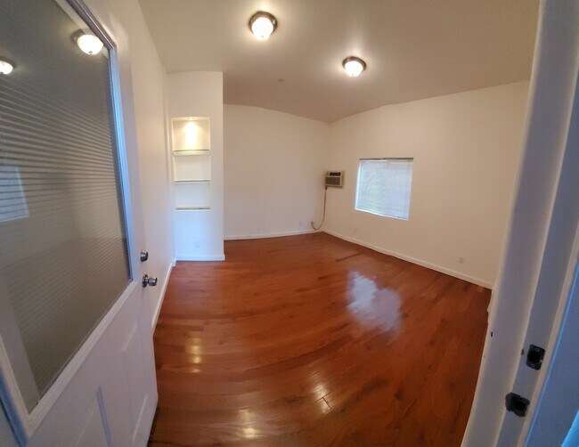 Sala de estar - 4429 S Centinela Ave