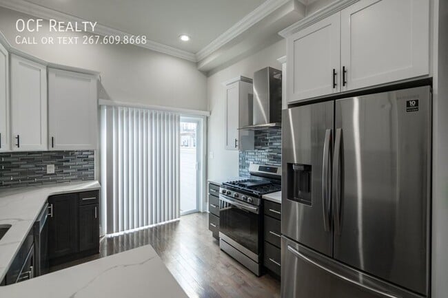 Building Photo - 4 Bed Olde Kensington Home