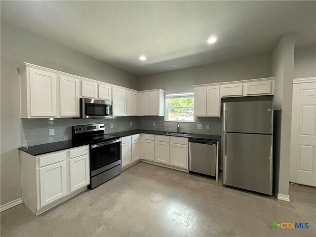 Foto del edificio - 611 E Martindale St