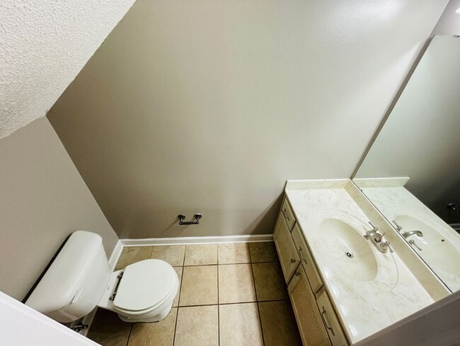 Building Photo - 2BD/2.5BA FOR RENT