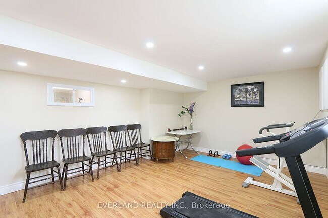 Photo du bâtiment - 38 Kimberly Crt