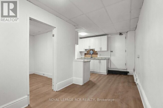 Photo du bâtiment - 137 Broadway