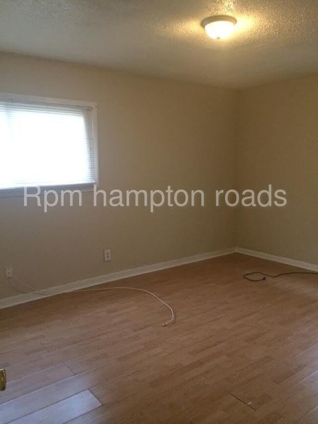 Foto del edificio - 3600 Newport Ave