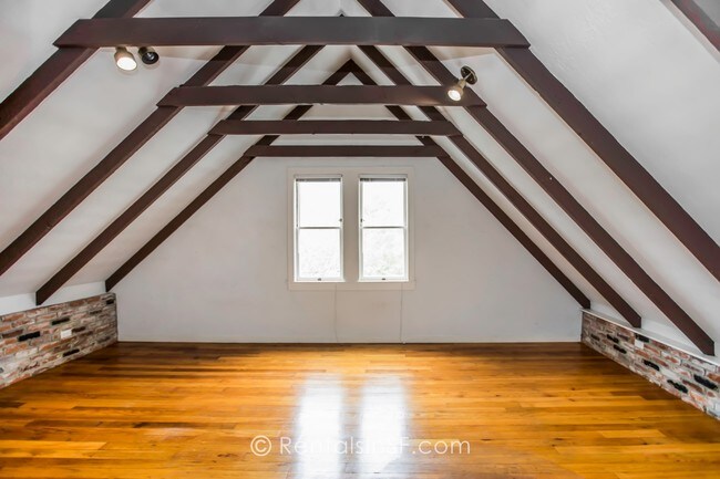 Building Photo - Charming, Spacious 1br in Inner Richmond!!!