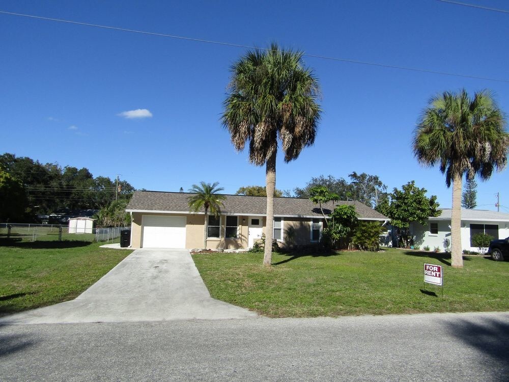 Primary Photo - 921 Gulf Coast Blvd