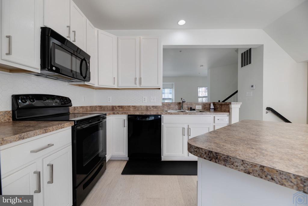 Foto principal - 8026 Forest Ridge Dr